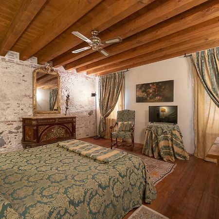 Locanda La Corte Dei Galli Carre Exteriör bild