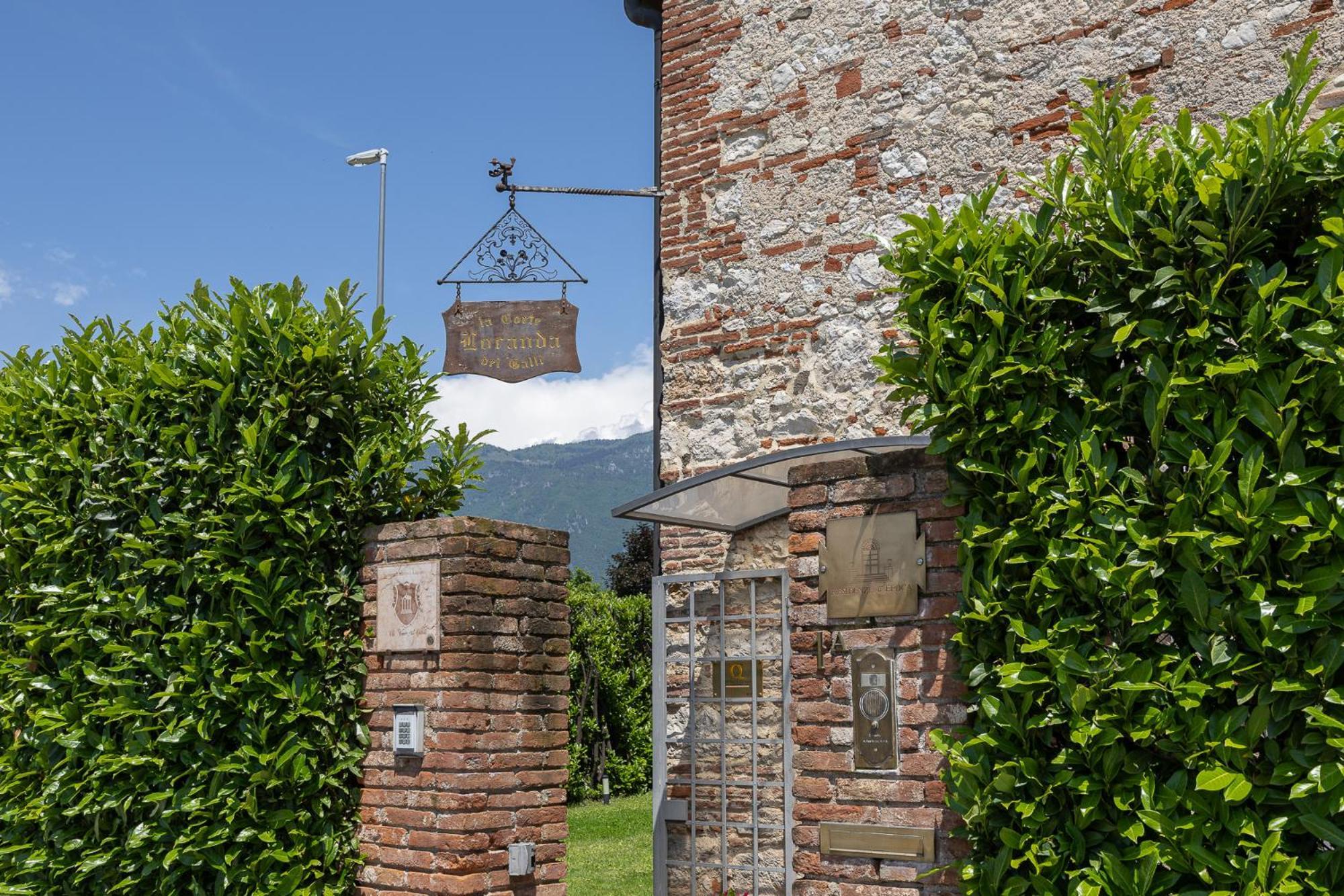 Locanda La Corte Dei Galli Carre Exteriör bild