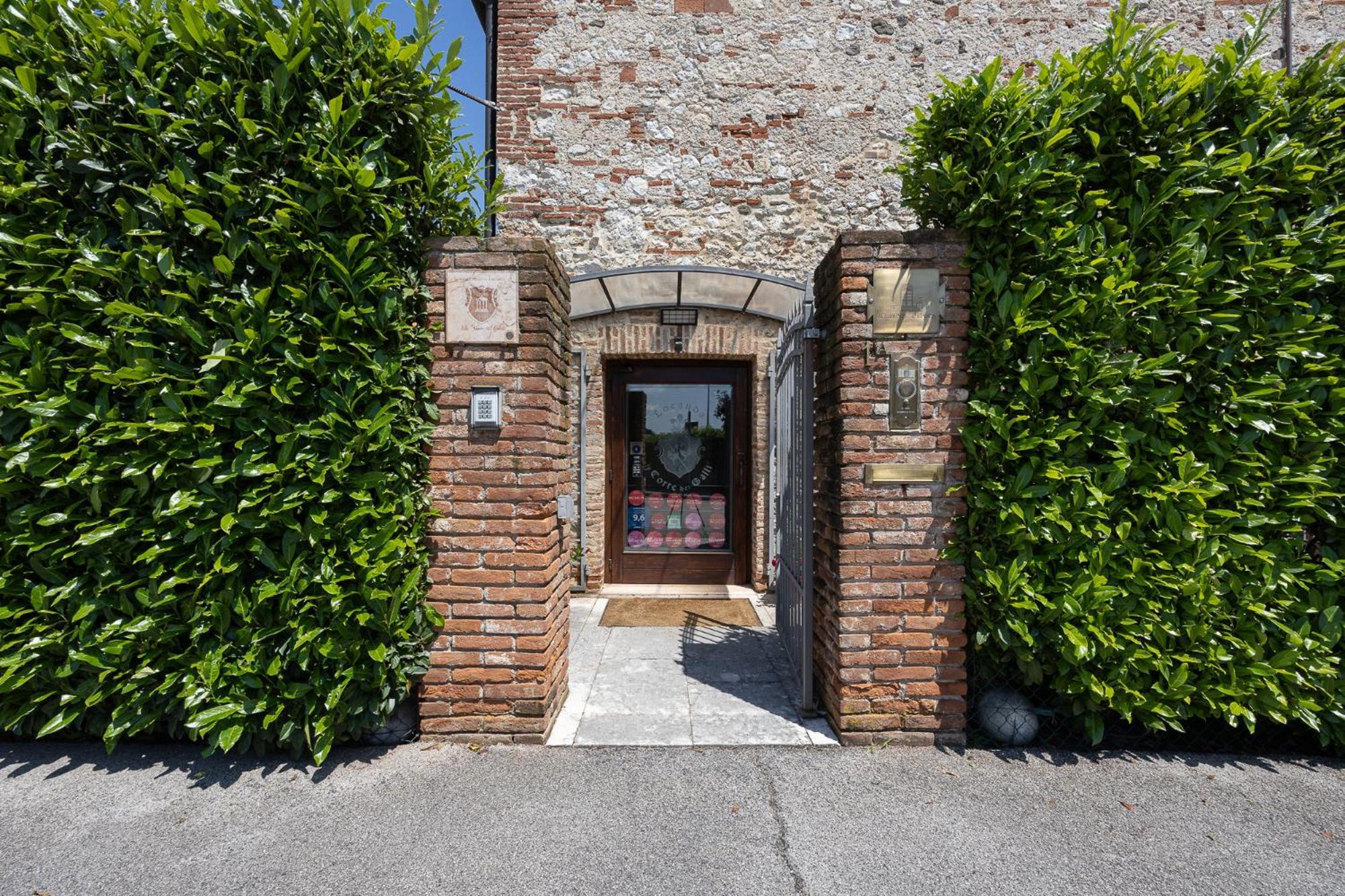 Locanda La Corte Dei Galli Carre Exteriör bild